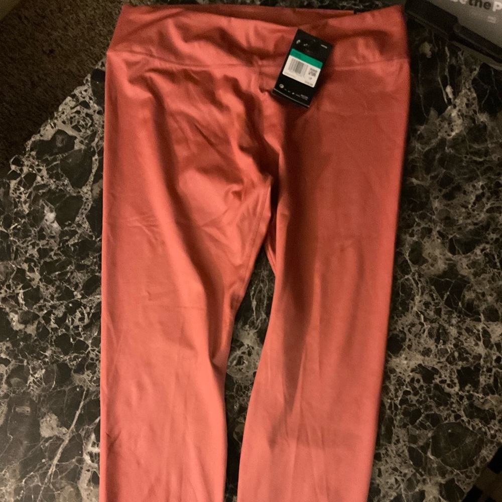 NWT! Nike rose gold leggings size XL